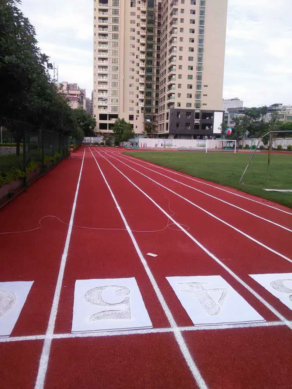 广东省兴宁市第一小学透气型跑道